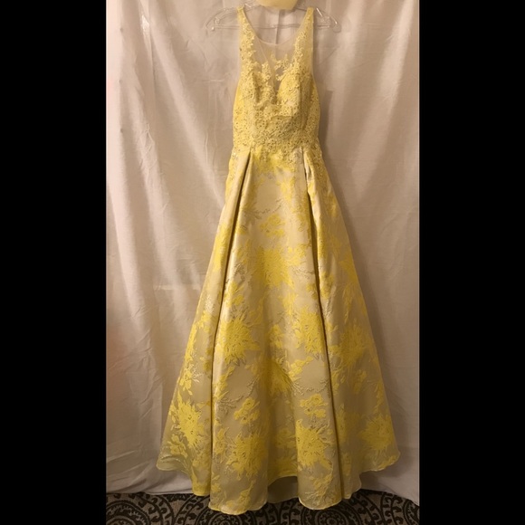 Aspeed Design_Beautiful Flower Gown_New_ Small - Picture 2 of 12